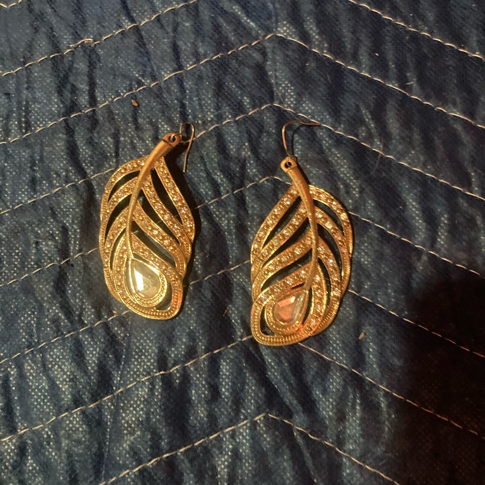 5 pairs of earrings